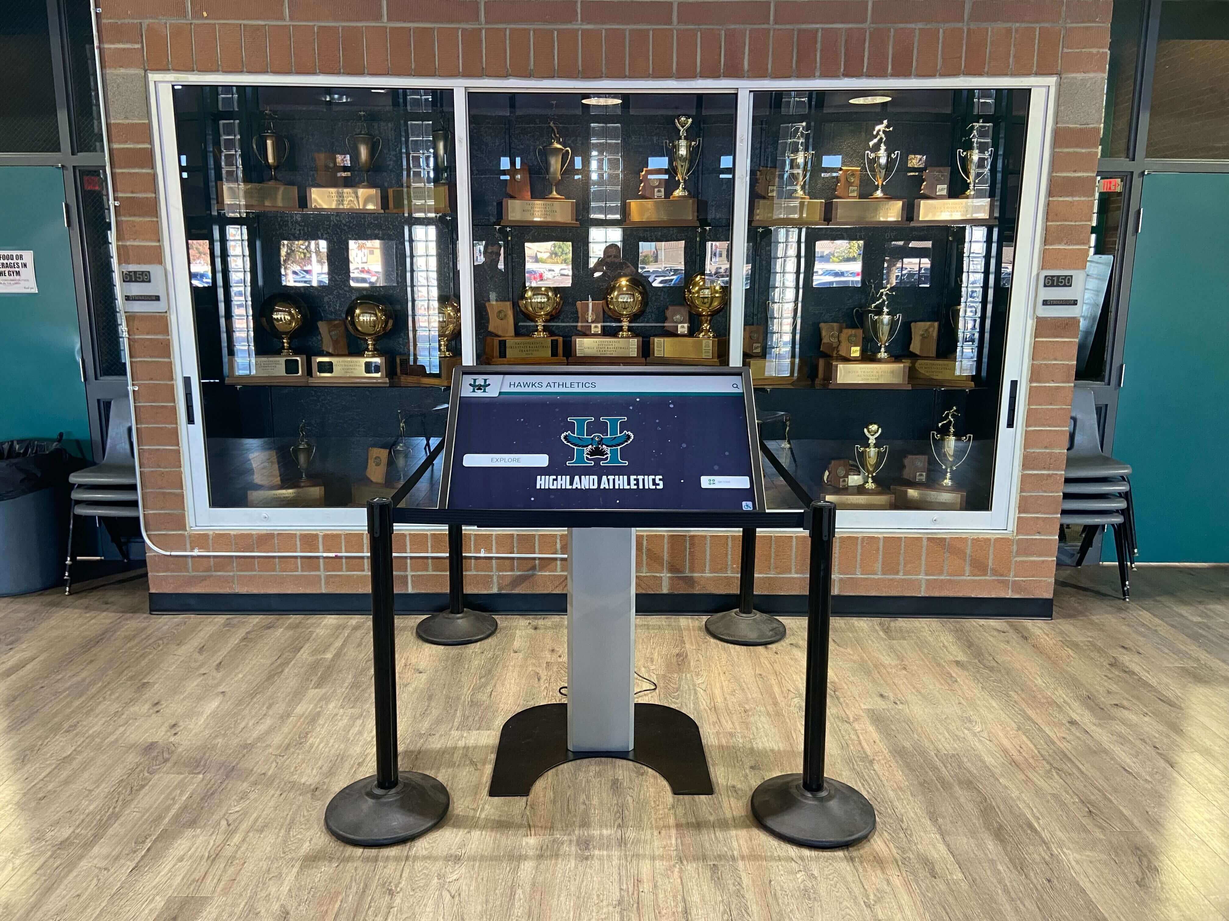 Hockey arena and facility recognition displays